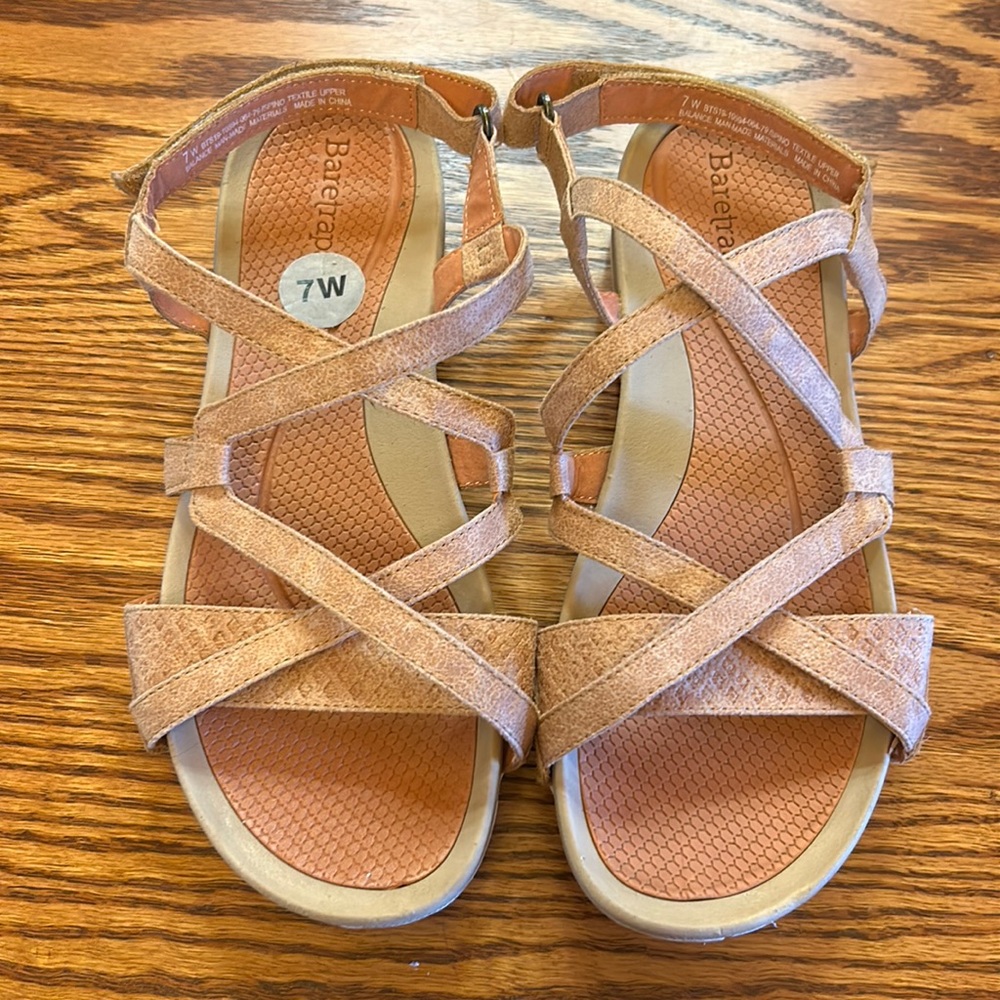 Baretraps Strappy Beige Sandals Size 7W